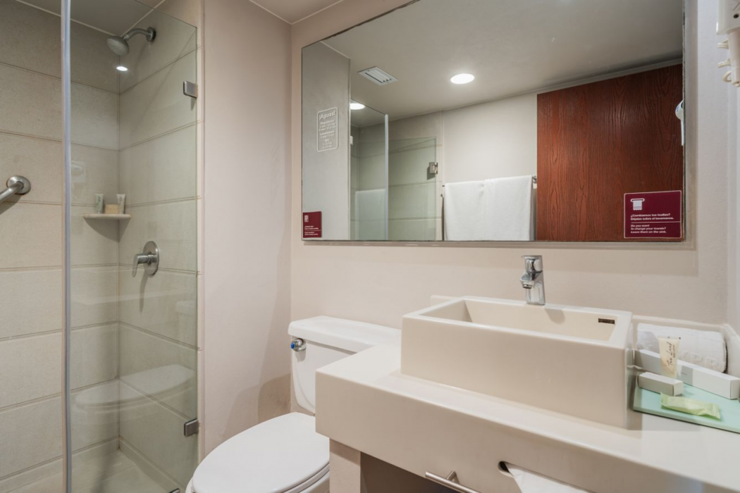 City Express Suites by Marriott Queretaro 24/73