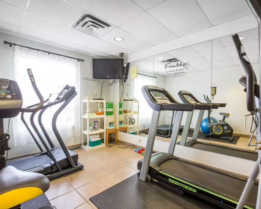 Quality Inn and Suites Lethbridge East 33/52