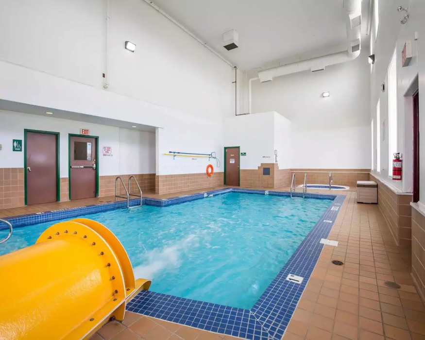 Quality Inn and Suites Lethbridge East 34/52