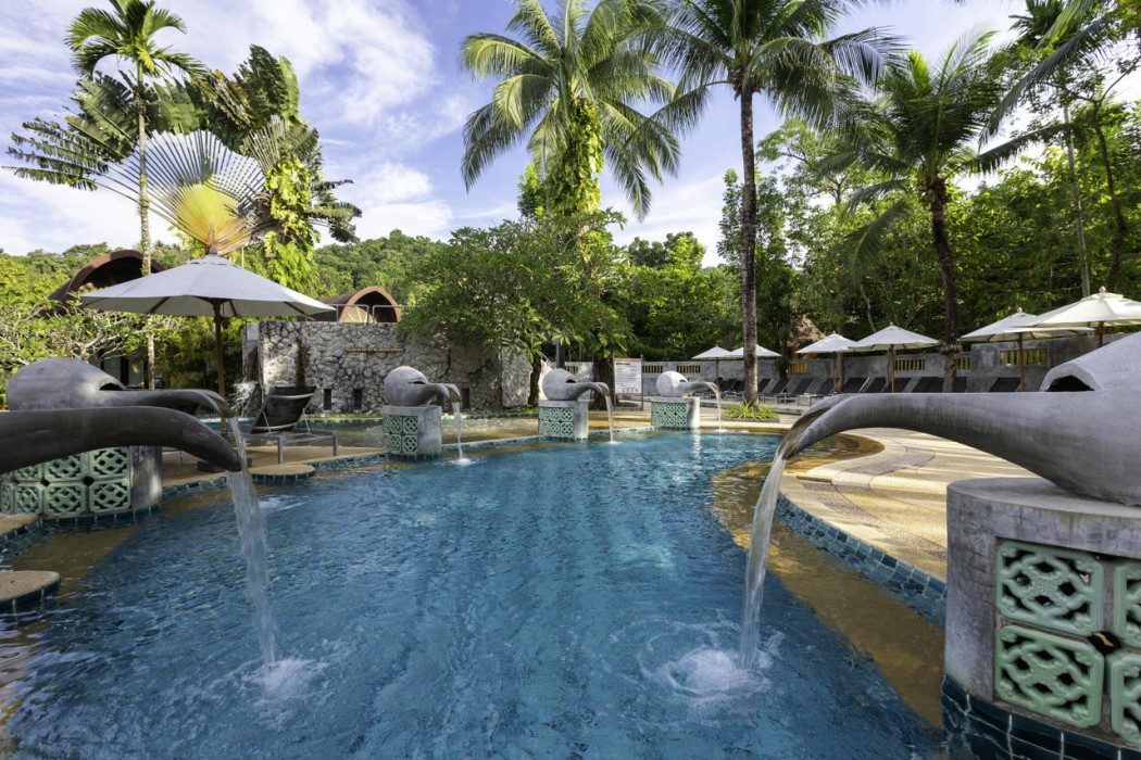 The Village Resort 16/37