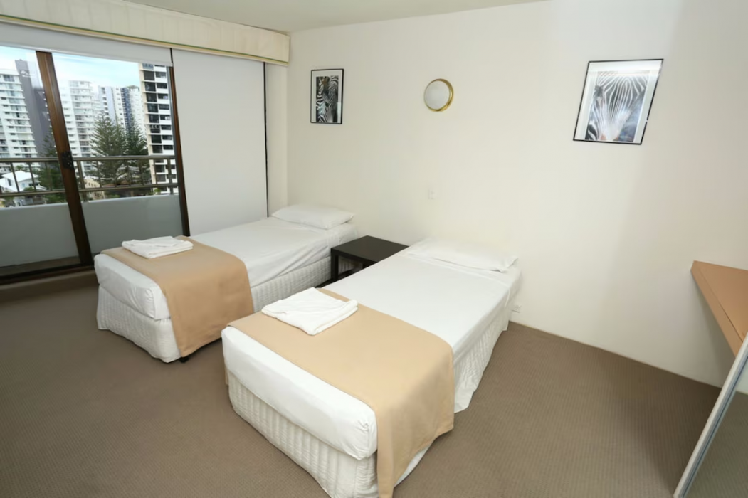 The Regent Holiday Apartments 12/52