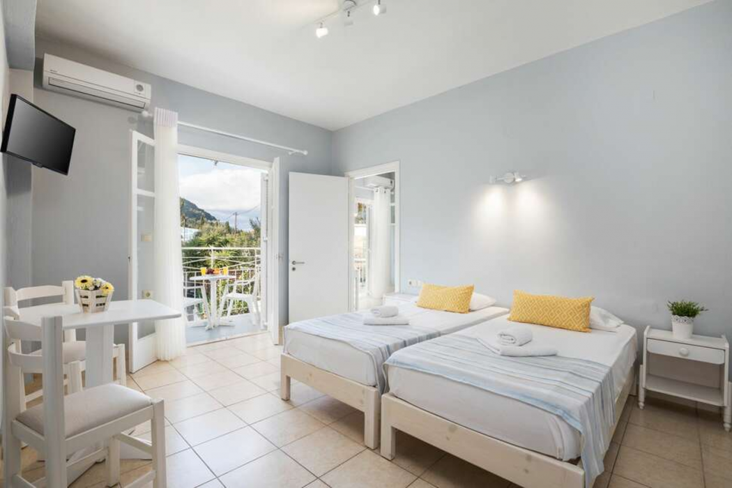 Bella Vista hotel & studios Corfu 30/72