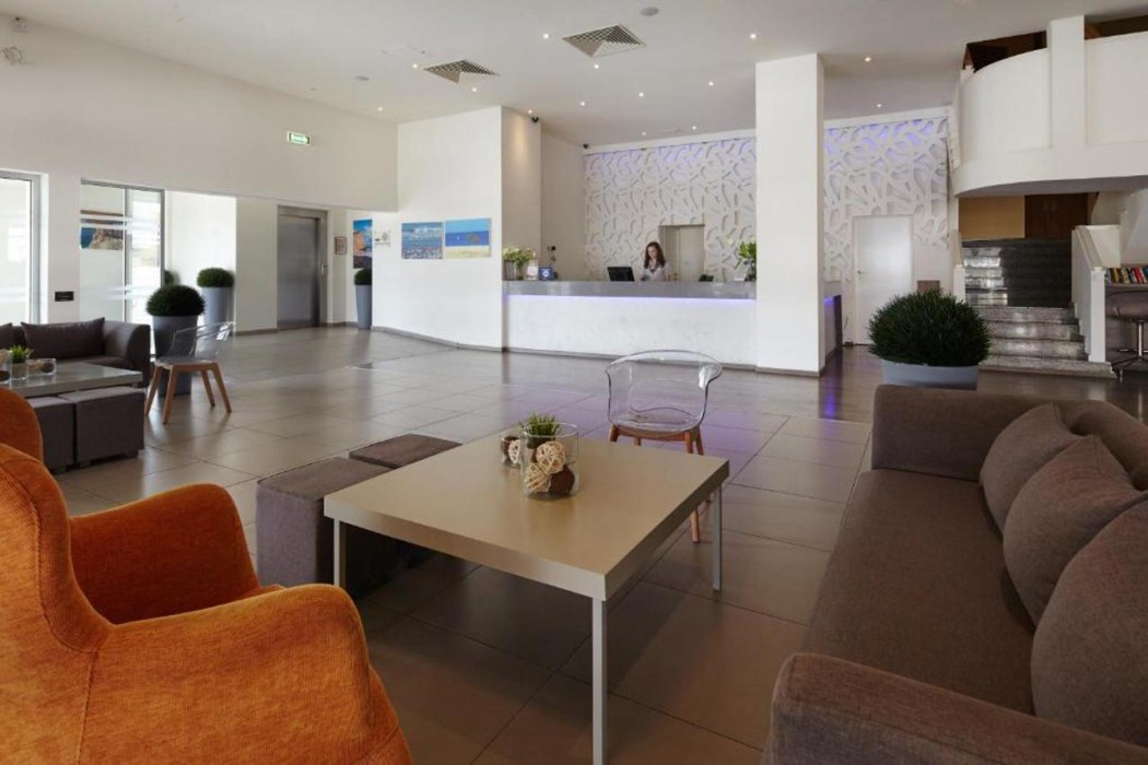 Melpo Antia Hotel & Suites 9/69