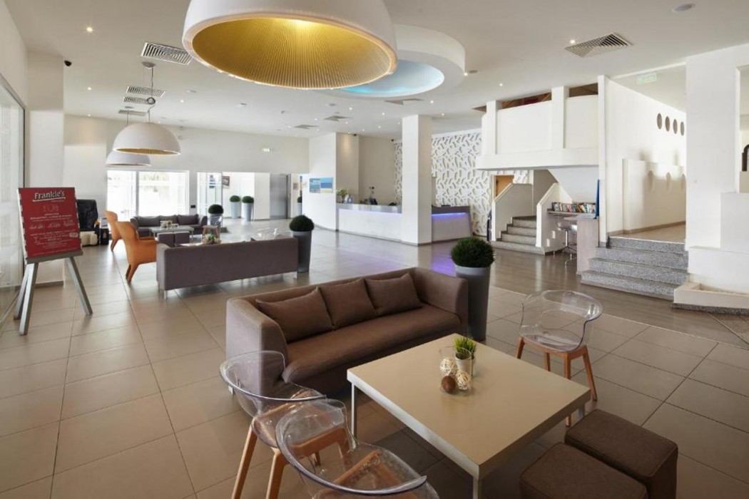 Melpo Antia Hotel & Suites 10/69