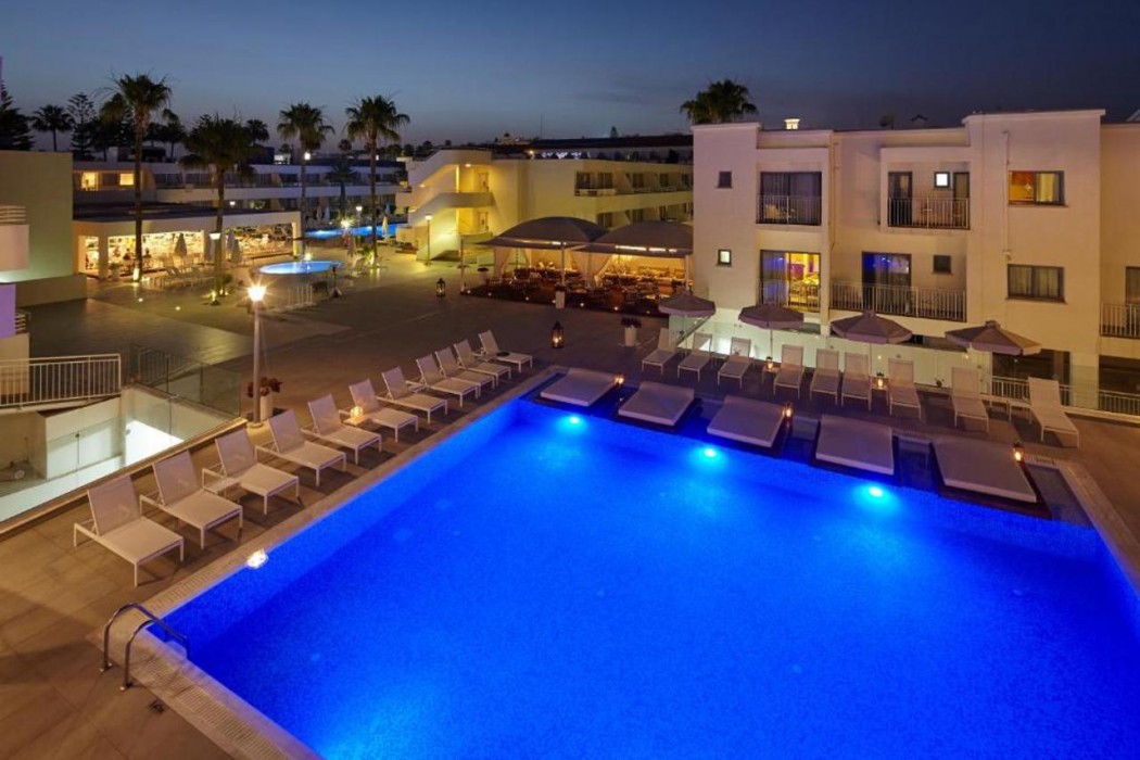 Melpo Antia Hotel & Suites 26/69
