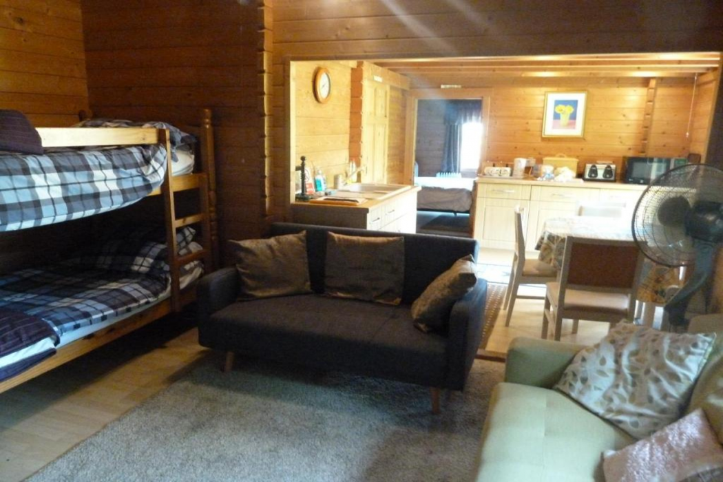 Hillside Self Catering 4/20