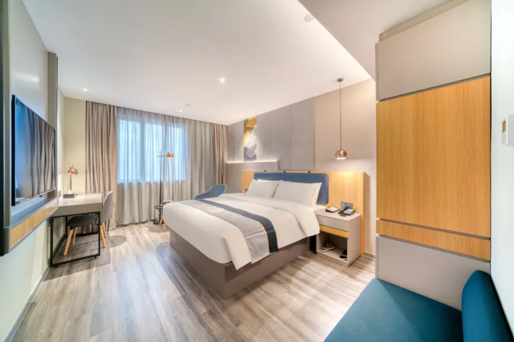 Home inn Selected (Huzhou Hongqi Road,Yishang Street) 33/55
