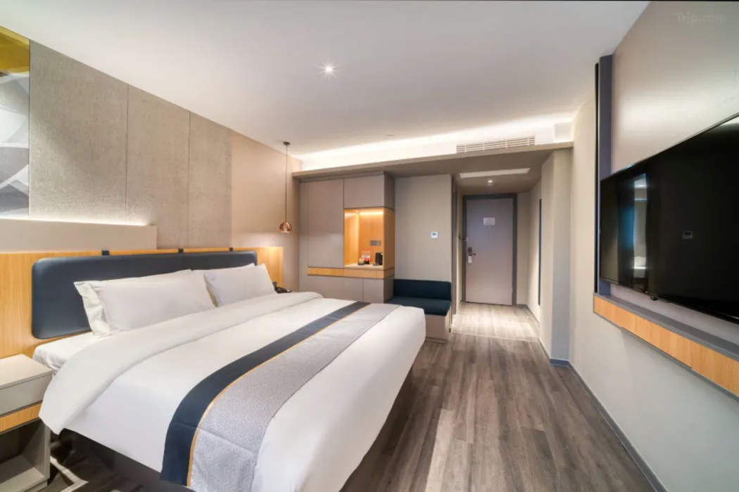 Home inn Selected (Huzhou Hongqi Road,Yishang Street) 31/55