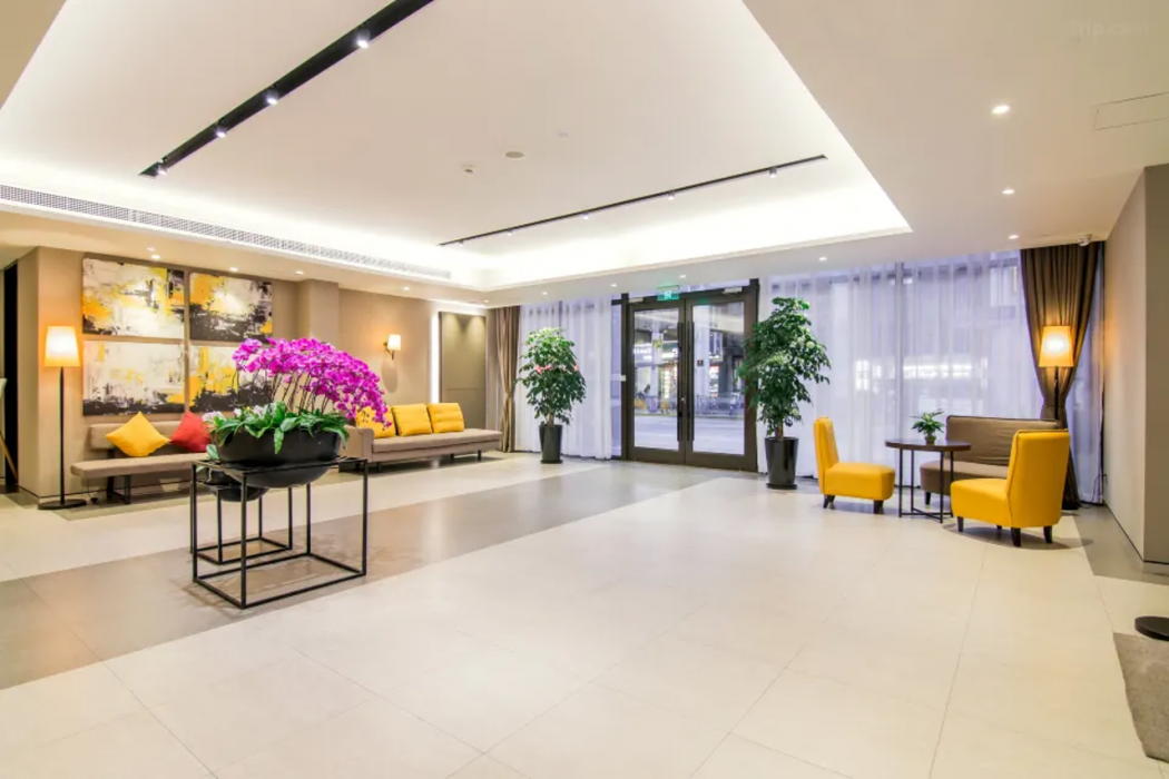 Home Inn Plus (Shanghai Bund Jinling East Road store) 16/28