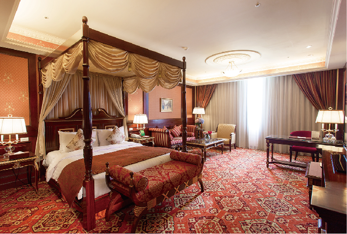 ROYAL ROOM