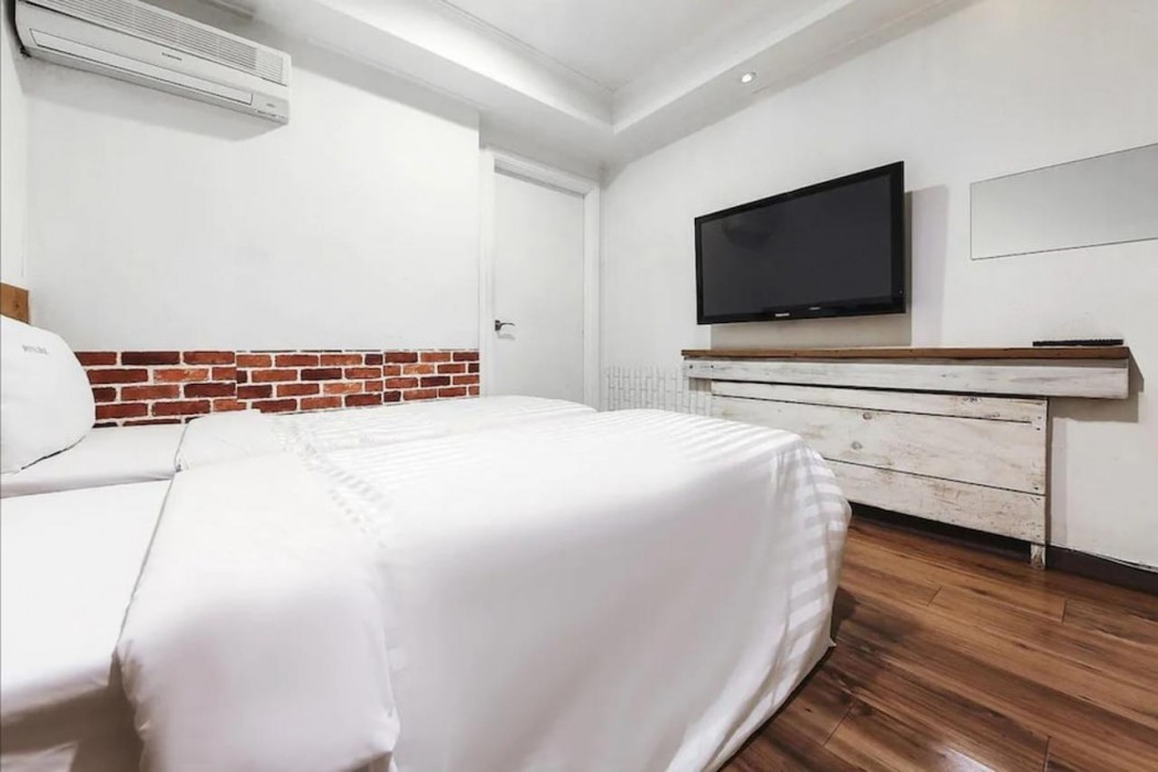 Hotel Tradiup by the Designers 8/50
