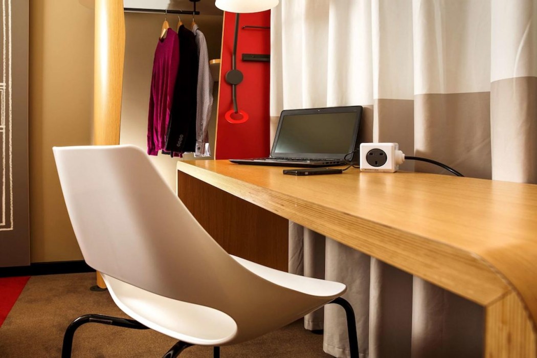 Hotel Mermoz Paris Le Bourget 4/53