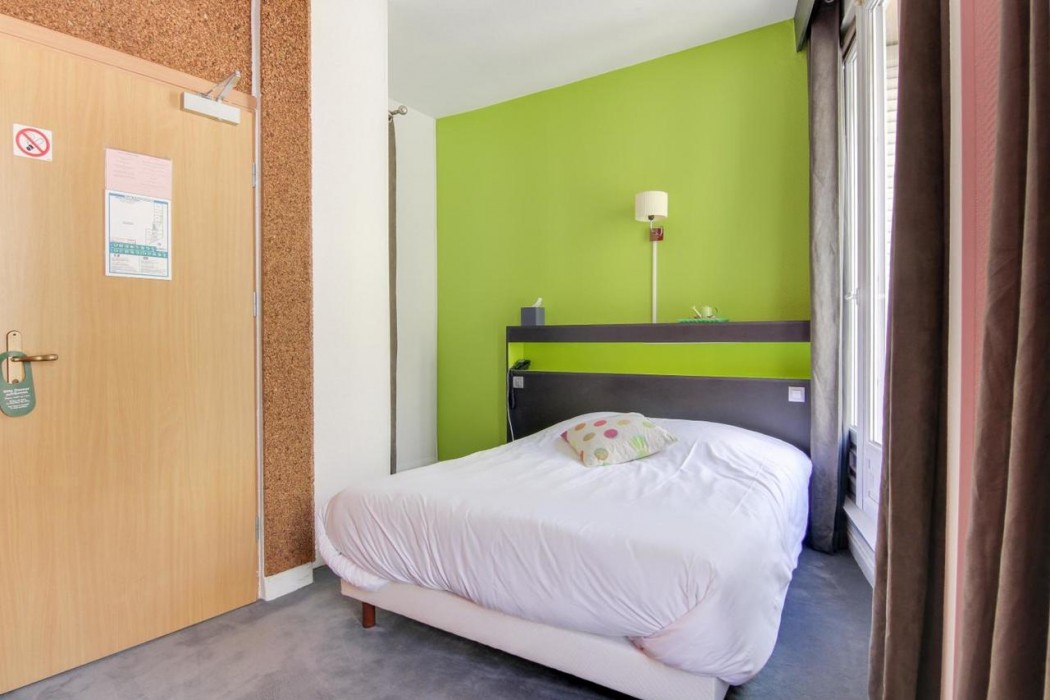 Hotel Mermoz Paris Le Bourget 16/53