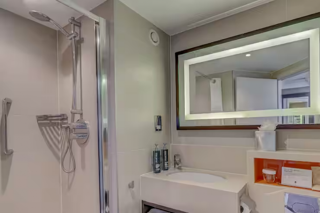 Doubletree By Hilton London Ealing Hotel 12/56