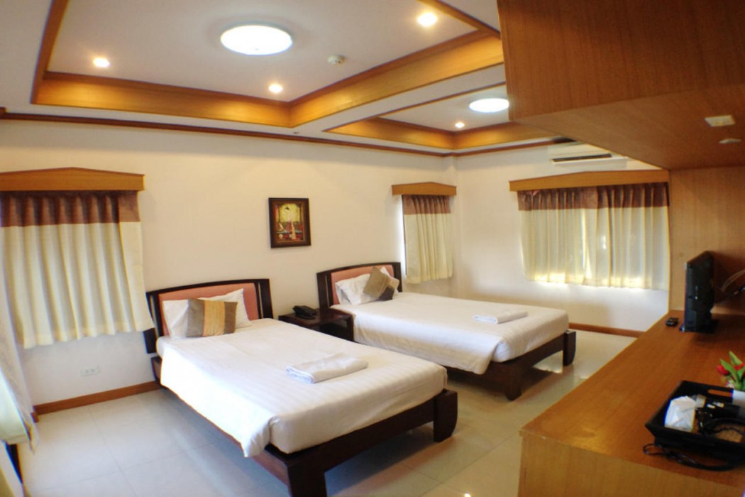 LaOr INN HUA HIN 17/51
