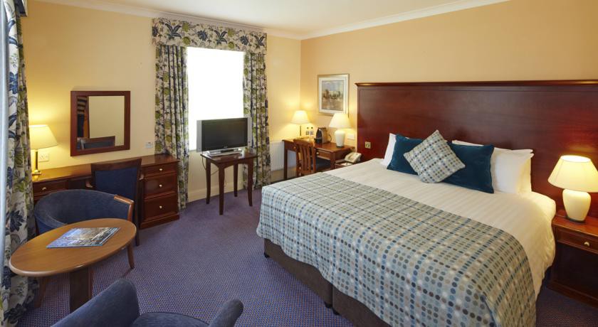 Mercure Newbury Elcot Park Hotel 12/59