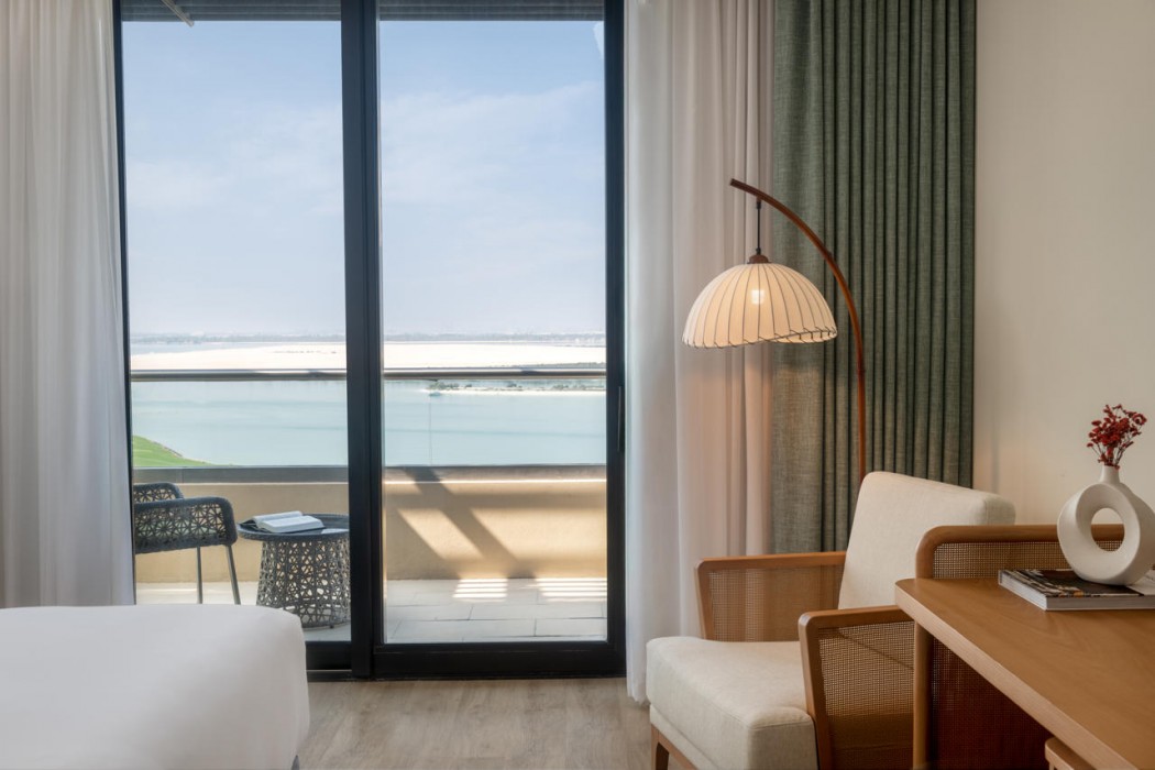 Yas Plaza Mangroves by IHG 16/87