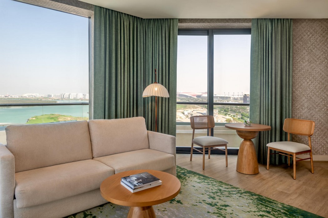 Yas Plaza Mangroves by IHG 25/87