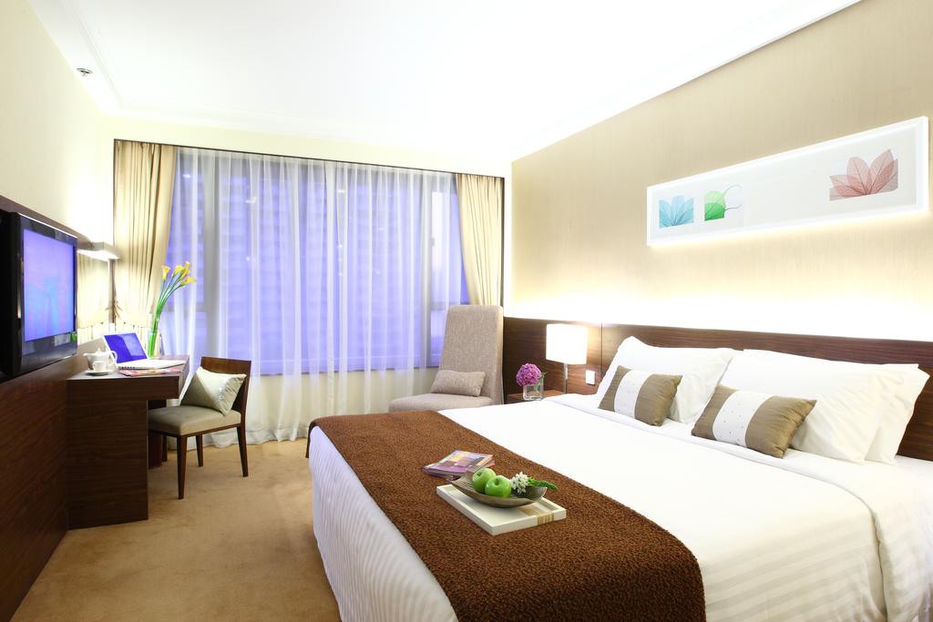 DELUXE ROOM