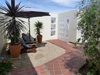 Meike's Guesthouse 1/27