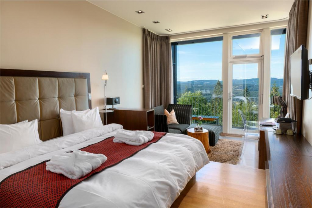 Lysebu Hotel Oslo 8/25
