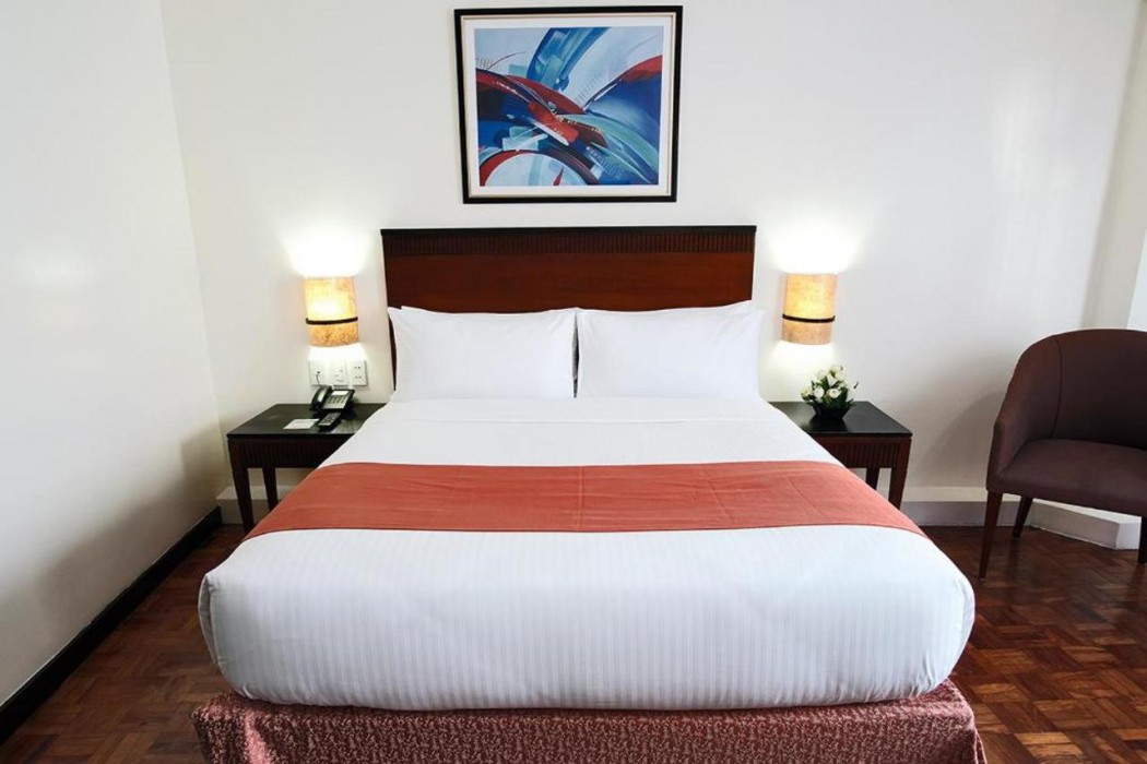 Fersal Hotel Neptune Makati 11/65