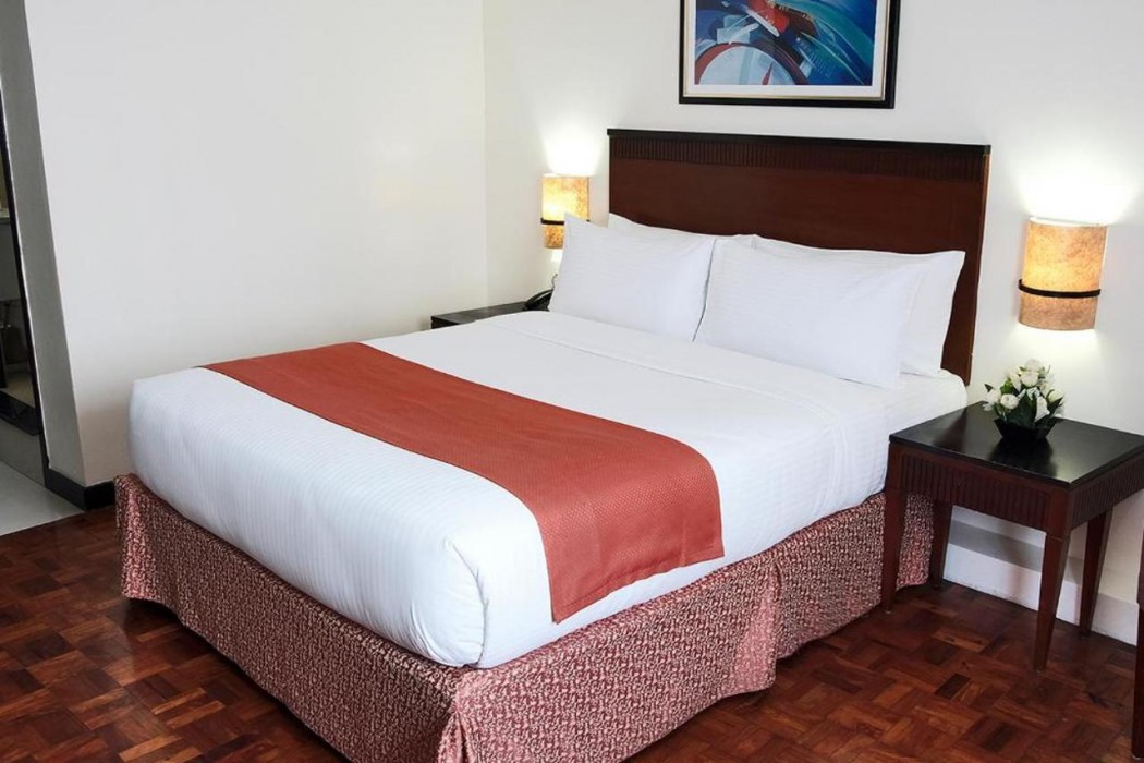 Fersal Hotel Neptune Makati 19/65