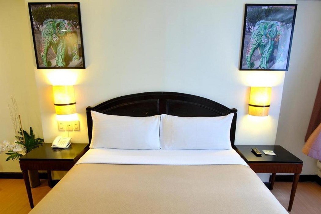Fersal Hotel Neptune Makati 12/65
