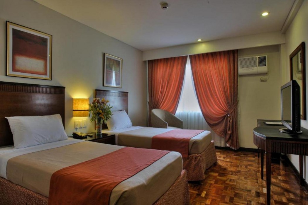 Fersal Hotel Neptune Makati 18/65