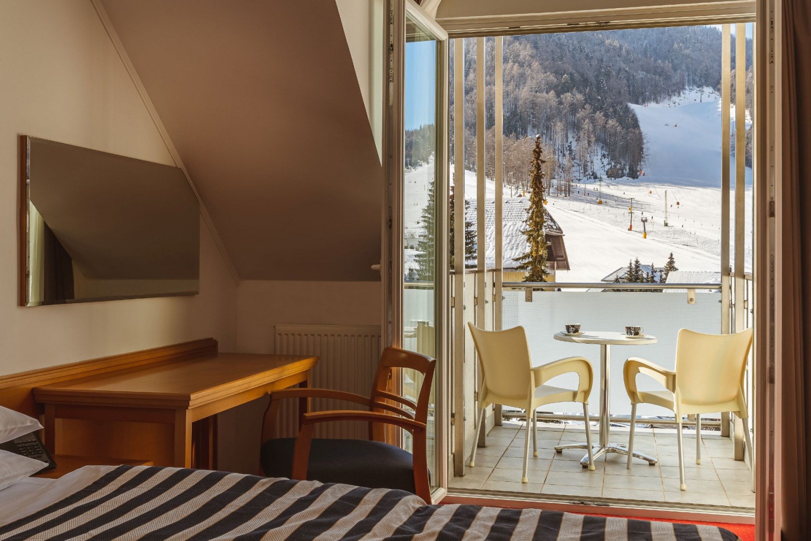 Double Room Balcony and Mountain View R3