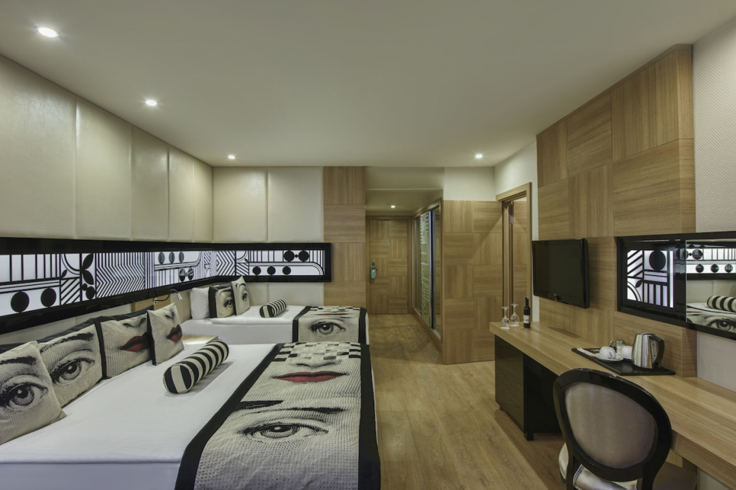 Delphin Imperial 13/60