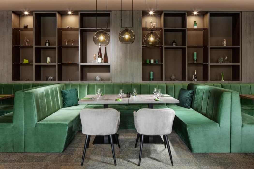 Pinia Hotel and Resort 18/19
