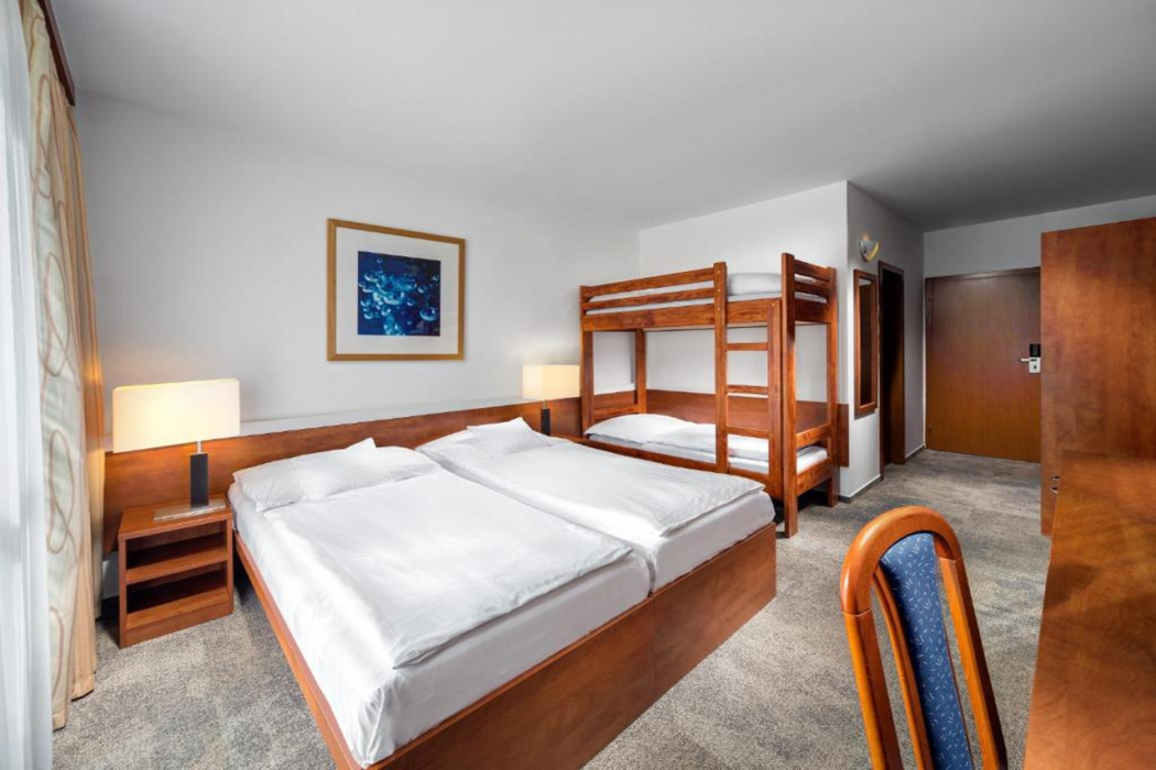 Pinia Hotel and Resort 8/19