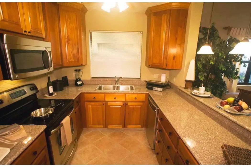 Clarion Suites Roatan at Pineapple Villas 12/46