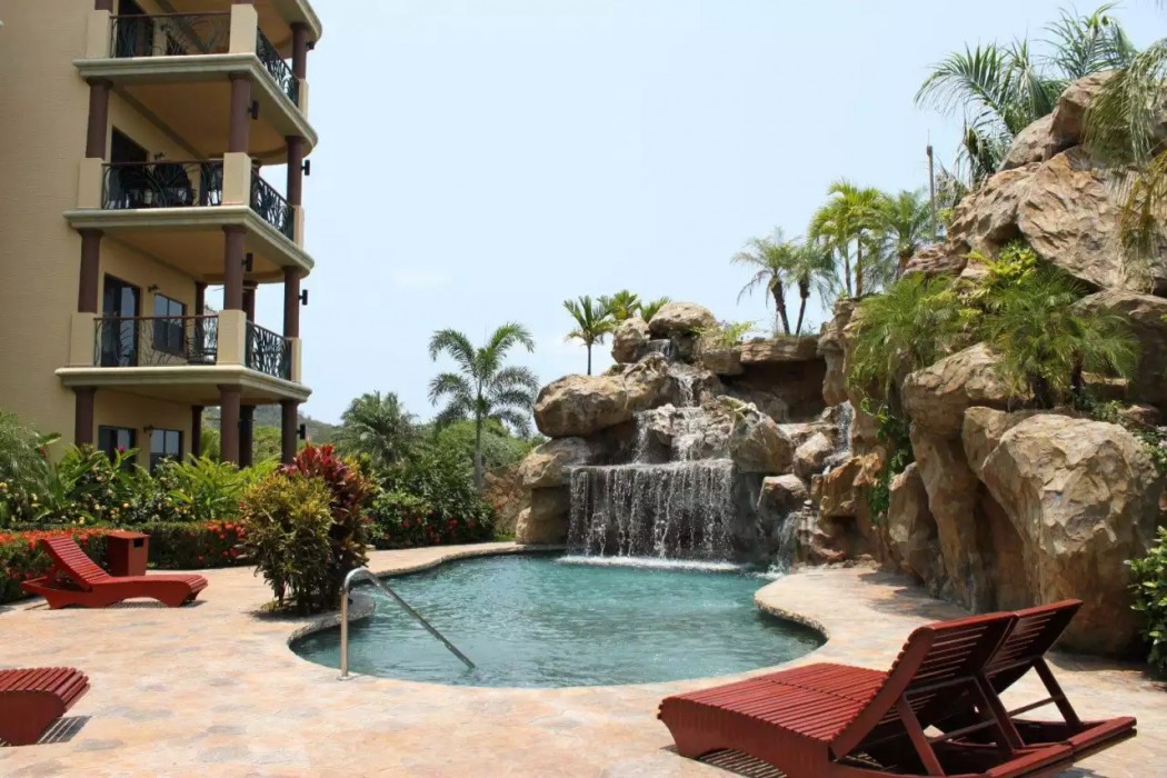 Clarion Suites Roatan at Pineapple Villas 18/46