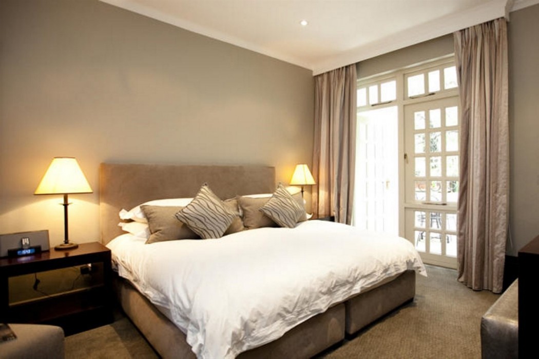 10 2nd Avenue Boutique Hotel 17/56