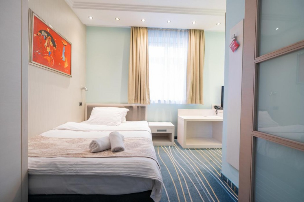 Kopernikus Hotel Prag 16/76