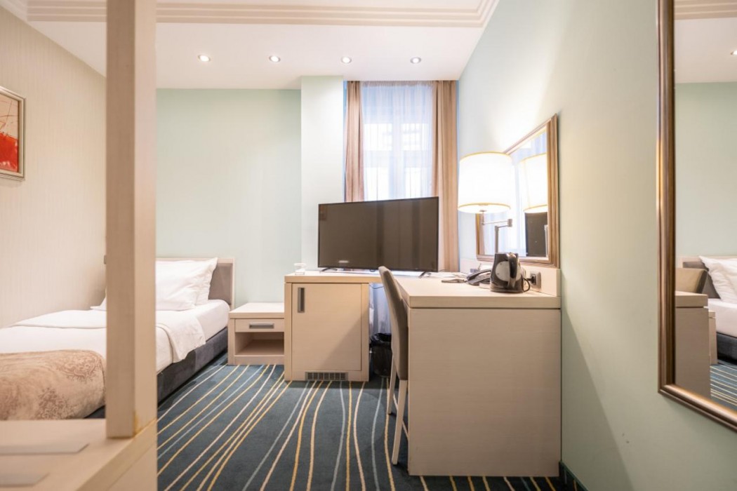 Kopernikus Hotel Prag 20/76