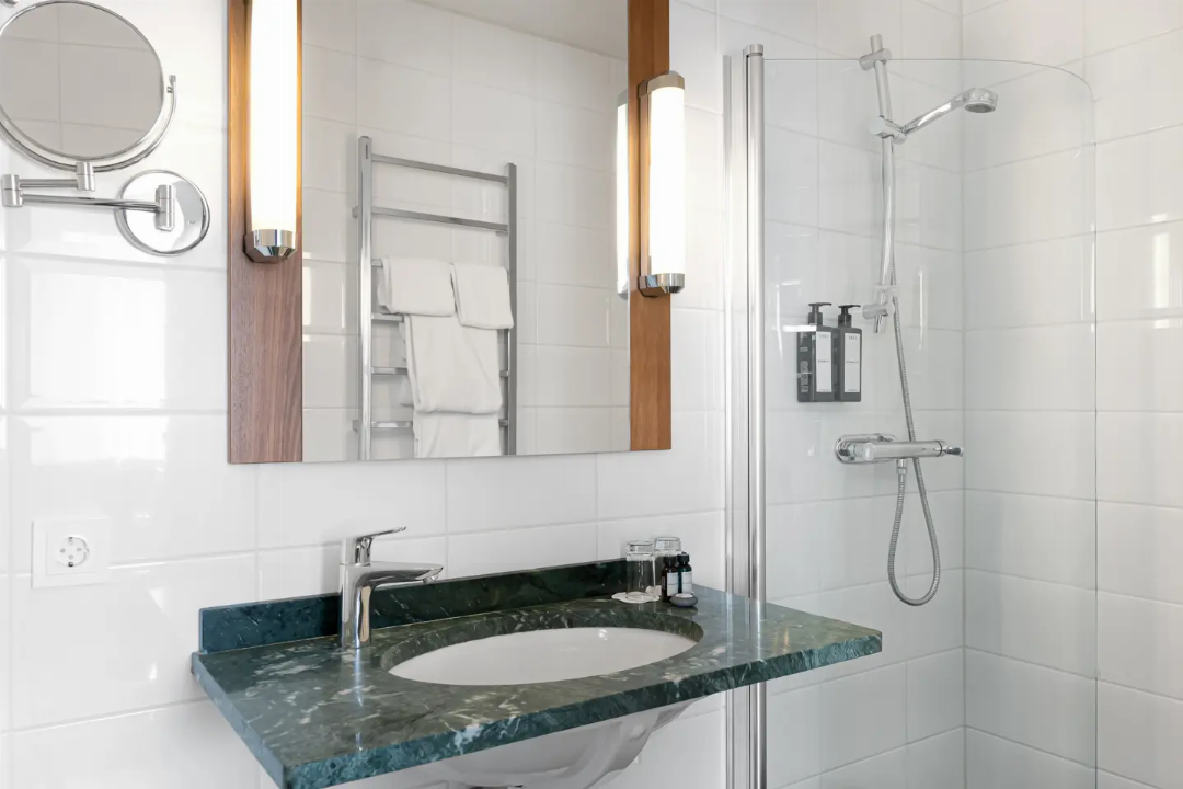 Standard Single A1S