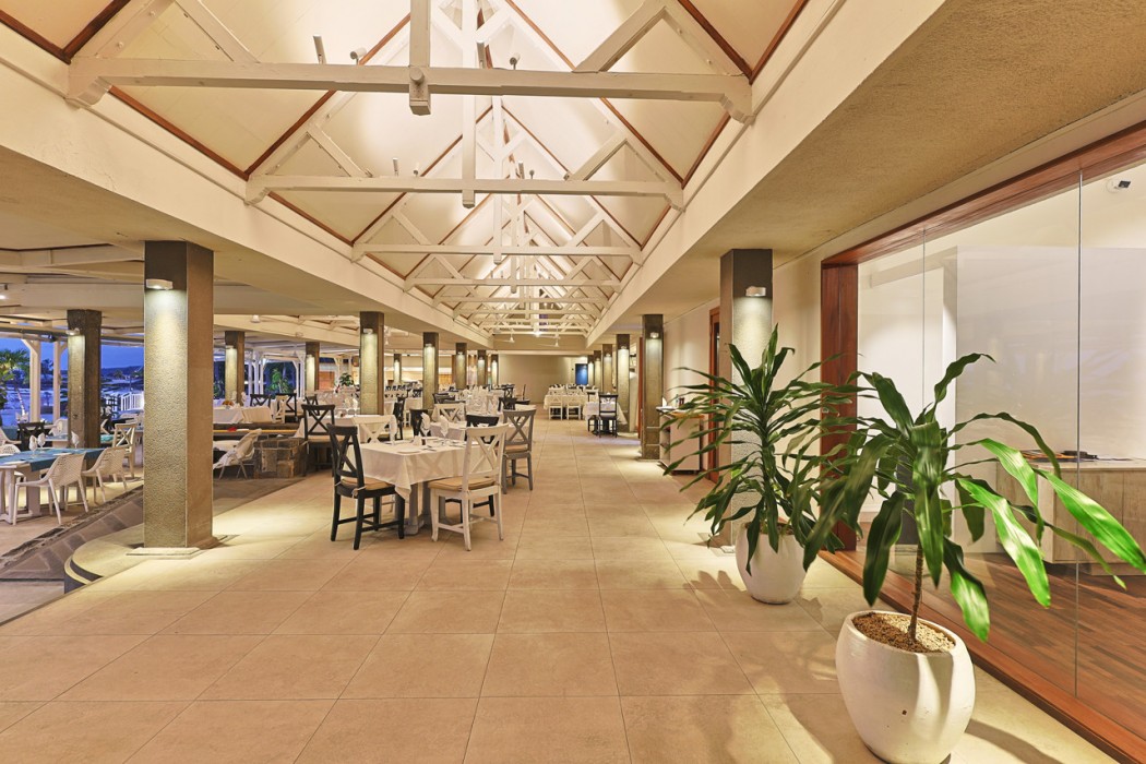 Villas Caroline Beach Hotel 40/54