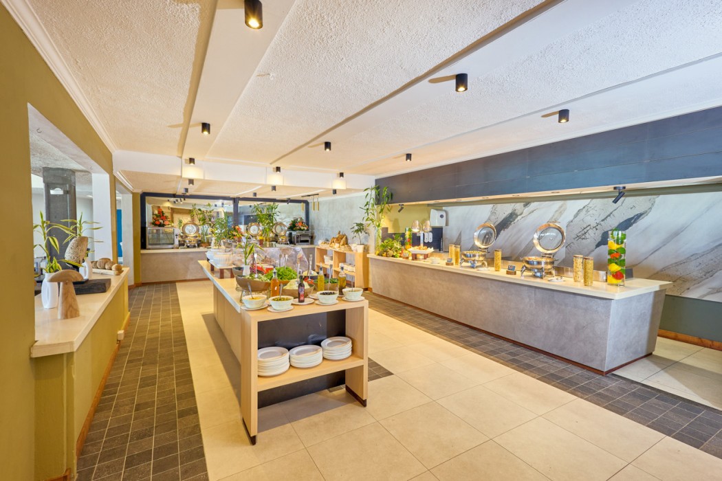 Villas Caroline Beach Hotel 47/54