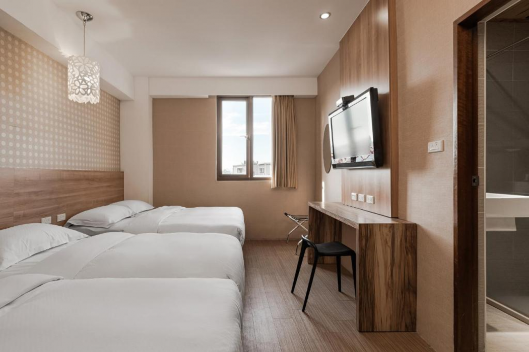 The Riverside Hotel Hengchun 24/60