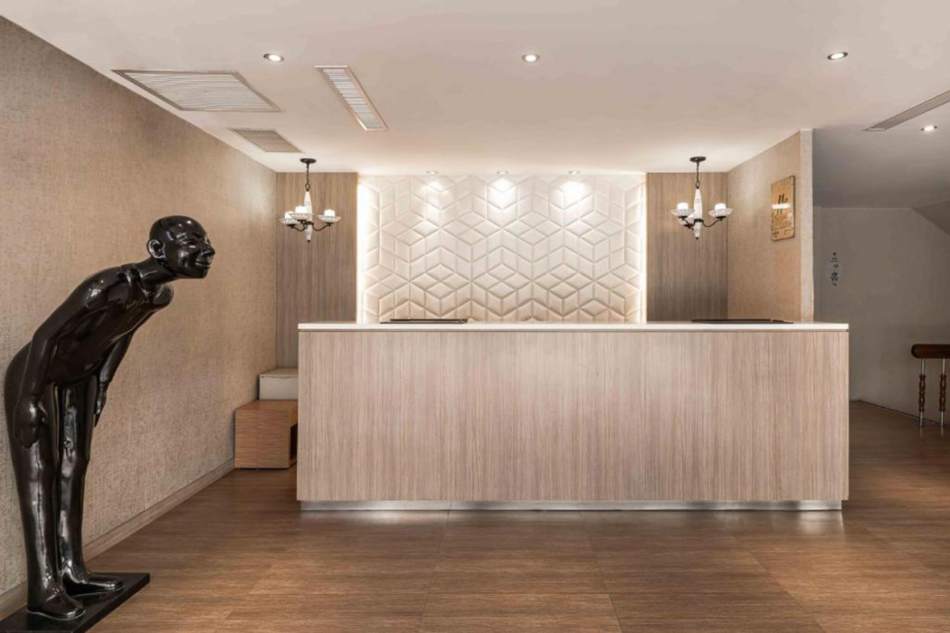 The Riverside Hotel Hengchun 8/60