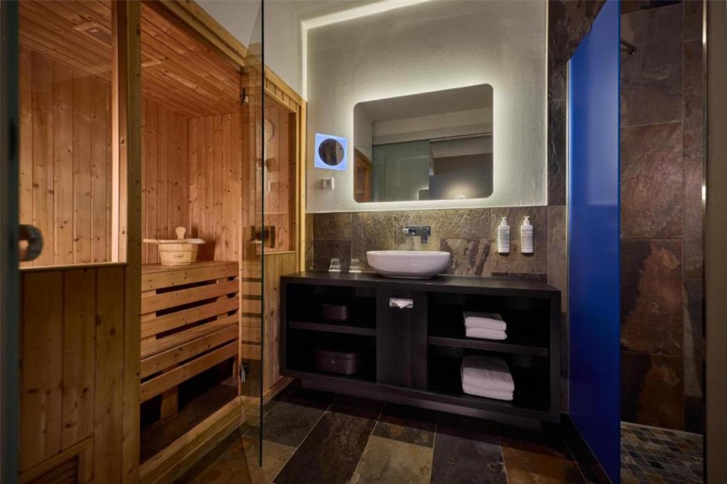 Haven Hotel Rotterdam, Curio Collection by Hilton 15/57
