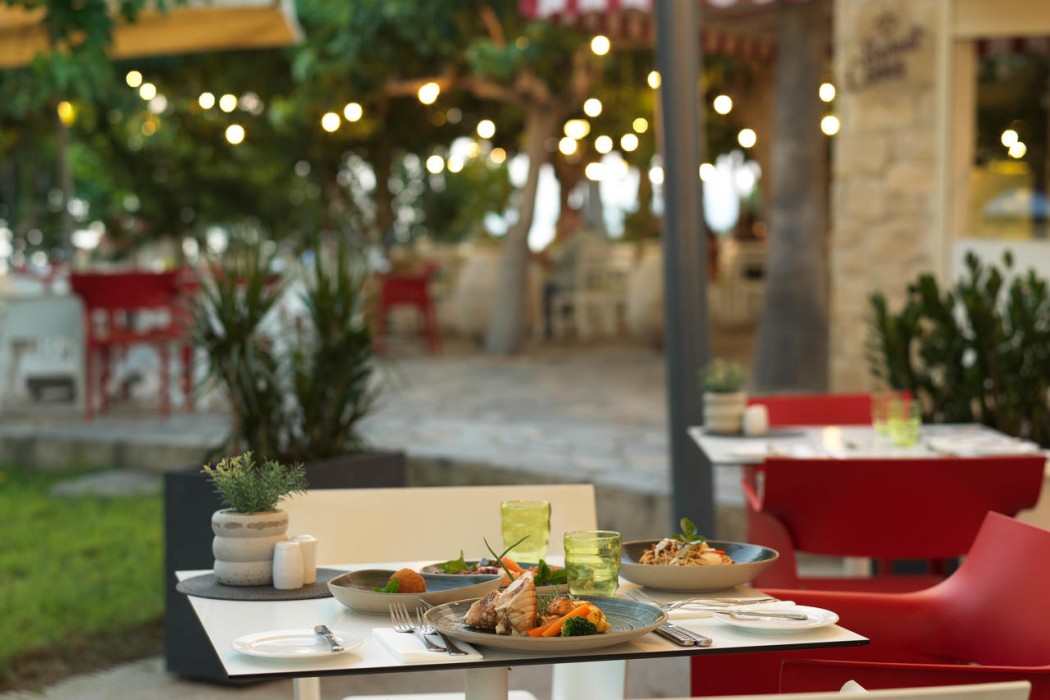 St. George Beach Hotel & Spa Resort - Adults Only 118/139