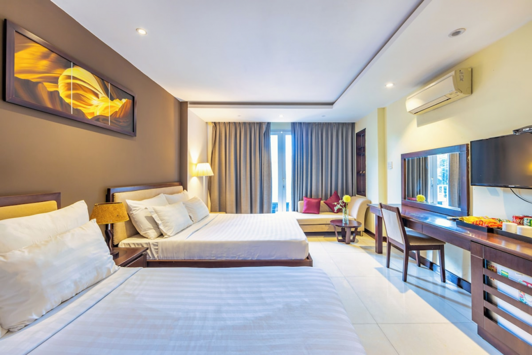 The Noble Swan Central Dong Du Hotel 12/60