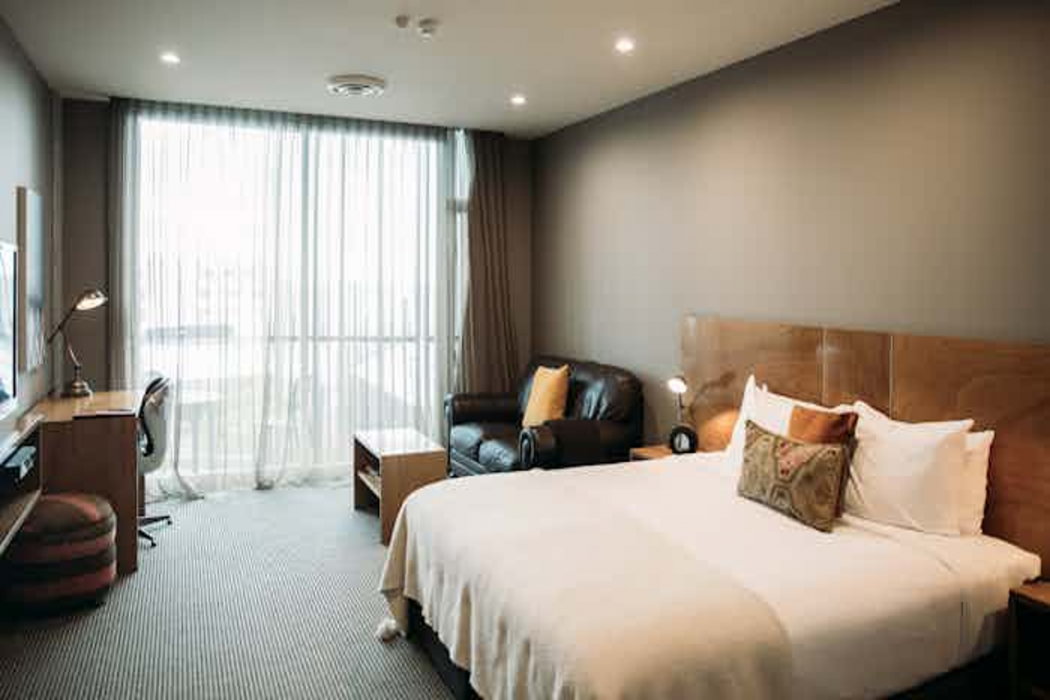 King and Queen Hotel Suites 7/18