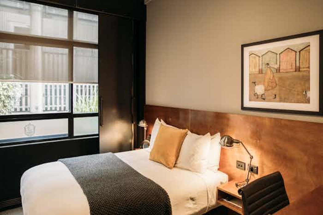 King and Queen Hotel Suites 8/18