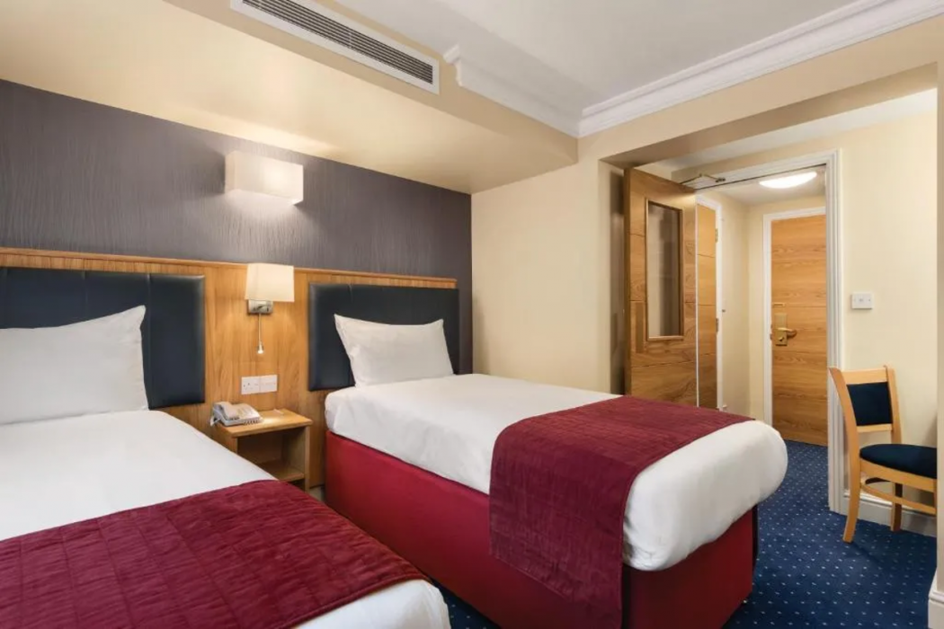 Days Inn by Wyndham London Hyde Park 6/28