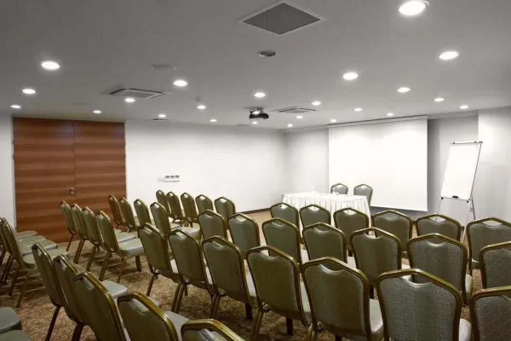 Volley Hotel Izmir 22/63
